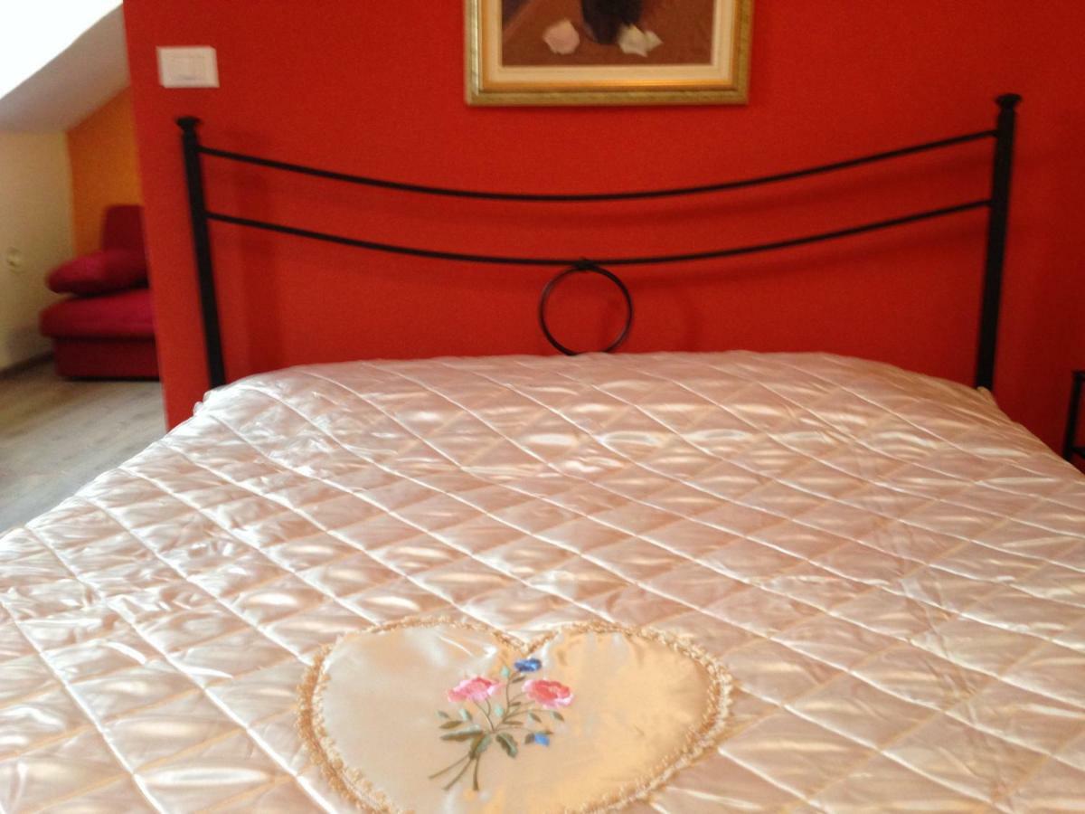 Mansarda In Borgo Dora Apartman Torino Kültér fotó
