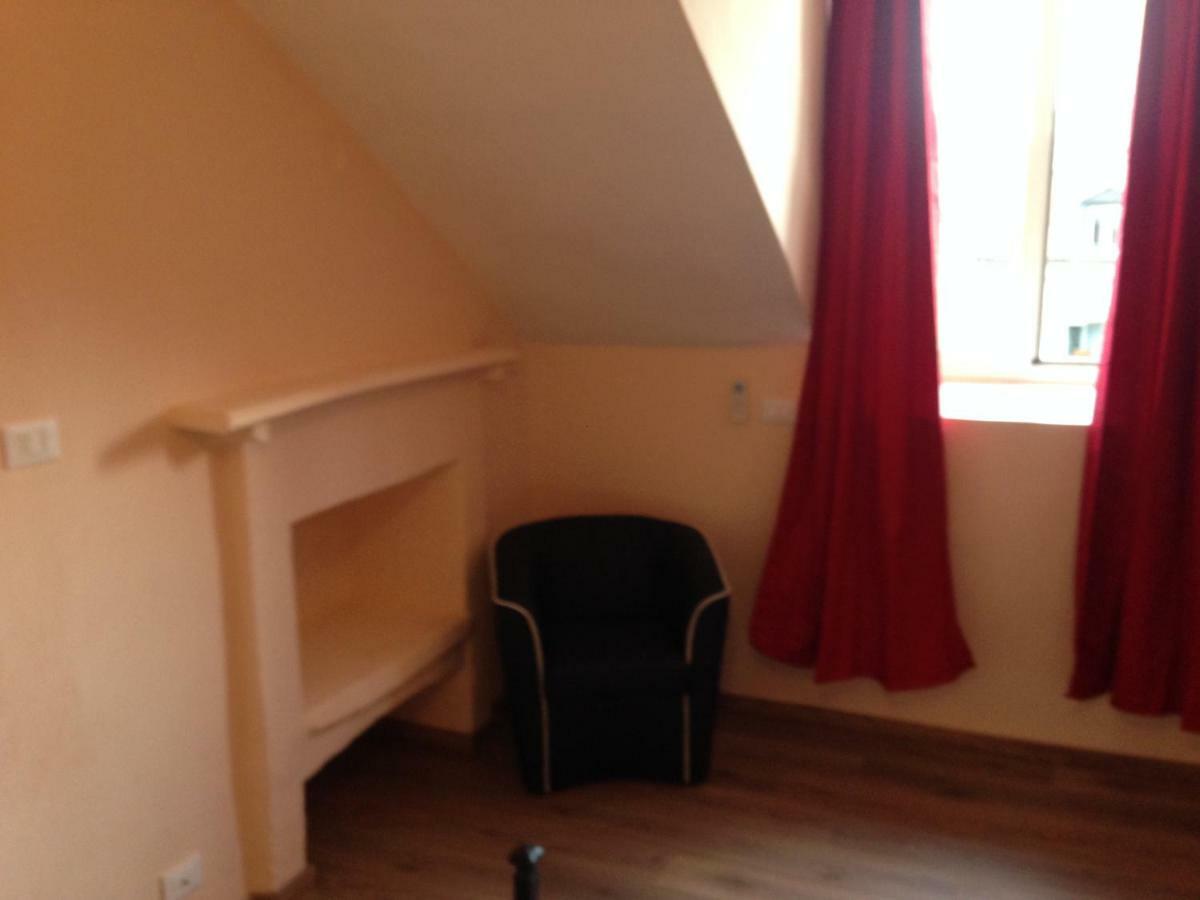 Mansarda In Borgo Dora Apartman Torino Kültér fotó