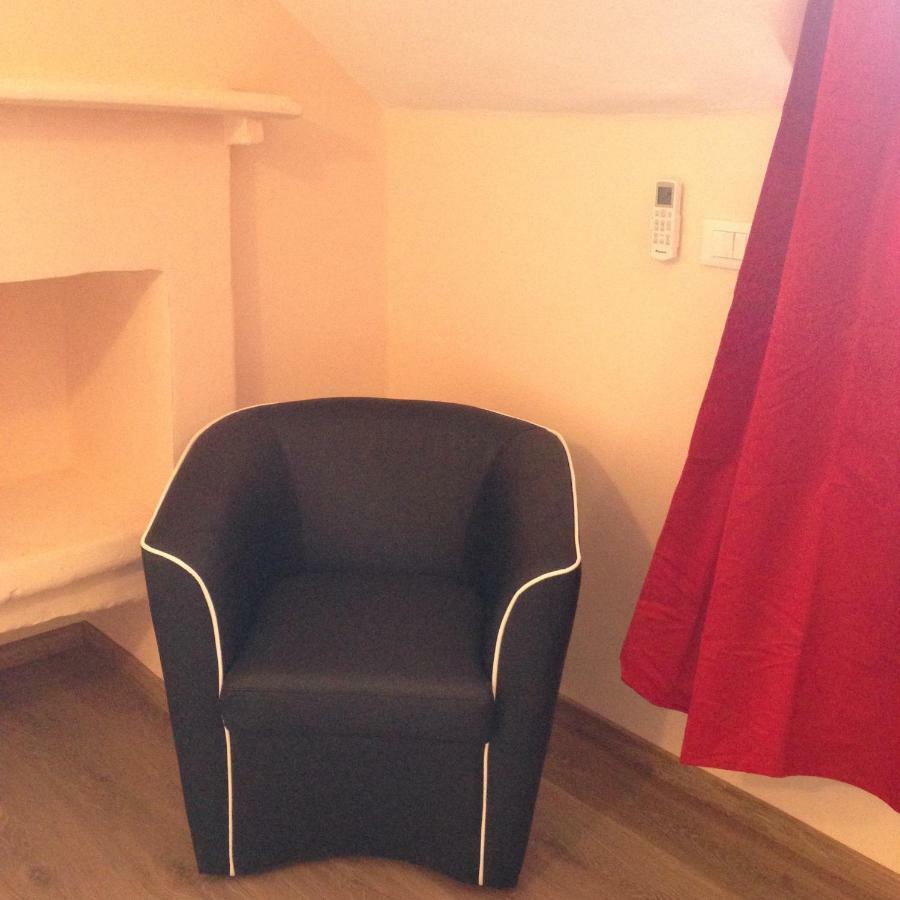 Mansarda In Borgo Dora Apartman Torino Kültér fotó